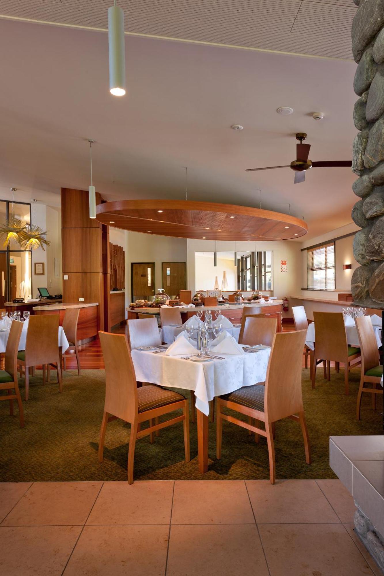 Legacy Te Waonui Hotel Franz Josef Exterior photo