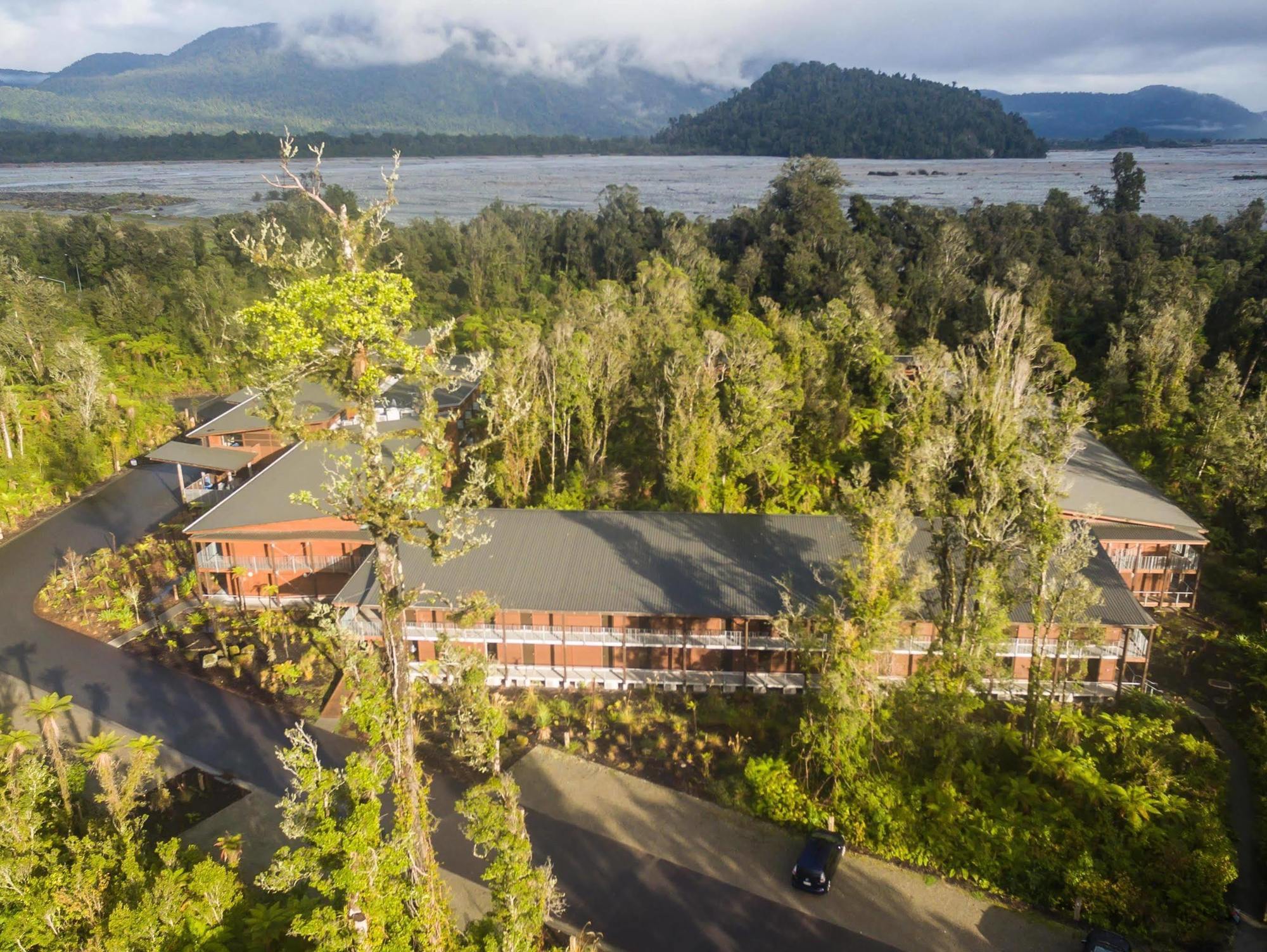 Legacy Te Waonui Hotel Franz Josef Exterior photo